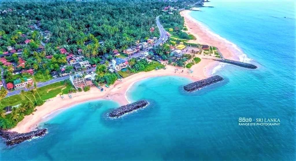 Sea Shell Villa Hikkaduwa 2 Separate Cabanas Ocean Front Villa Exterior foto